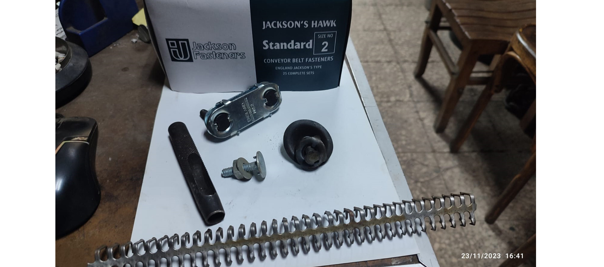 مشبك للسيور و زنبه للتخريم